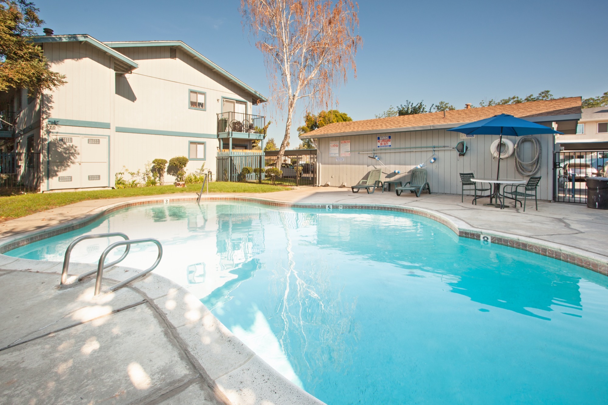 Sunburst Apartments Stockton — 1
