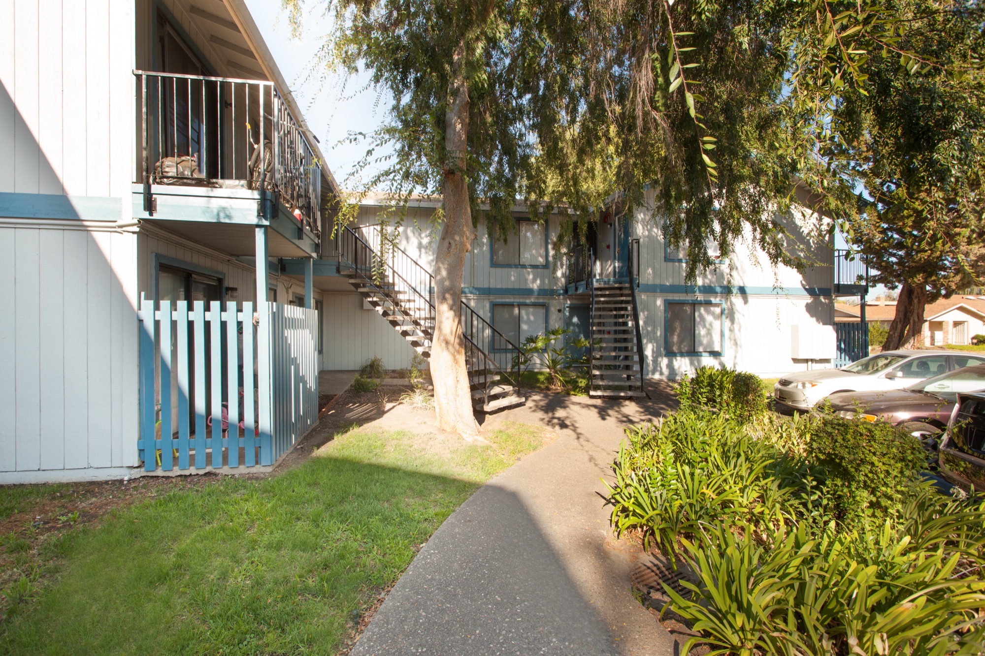 Sunburst Apartments Stockton — 2